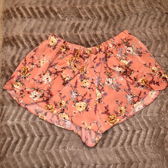 Floral silk shorts - Picture 2 of 5